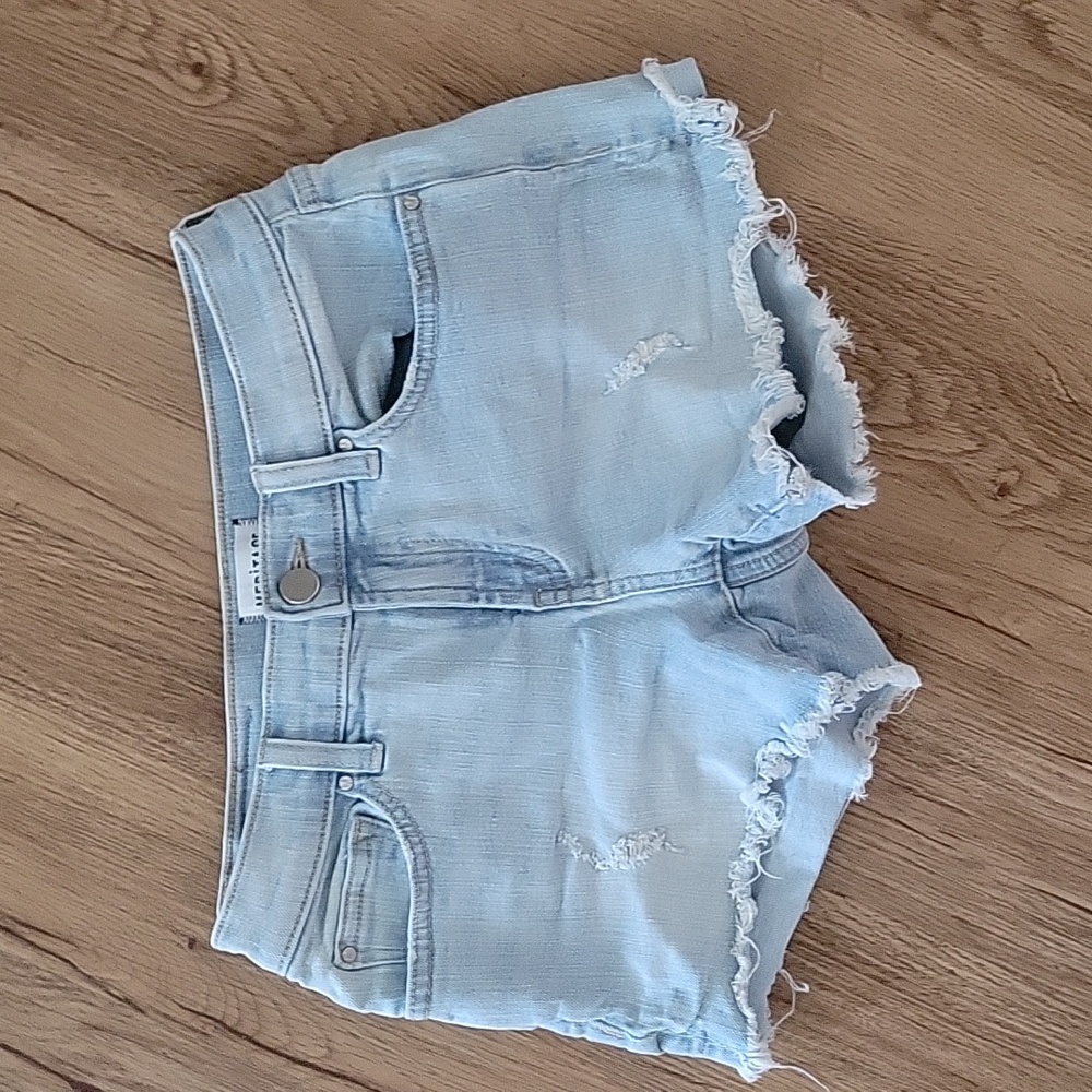 Meritage (stitch fix) stretch denim shorts